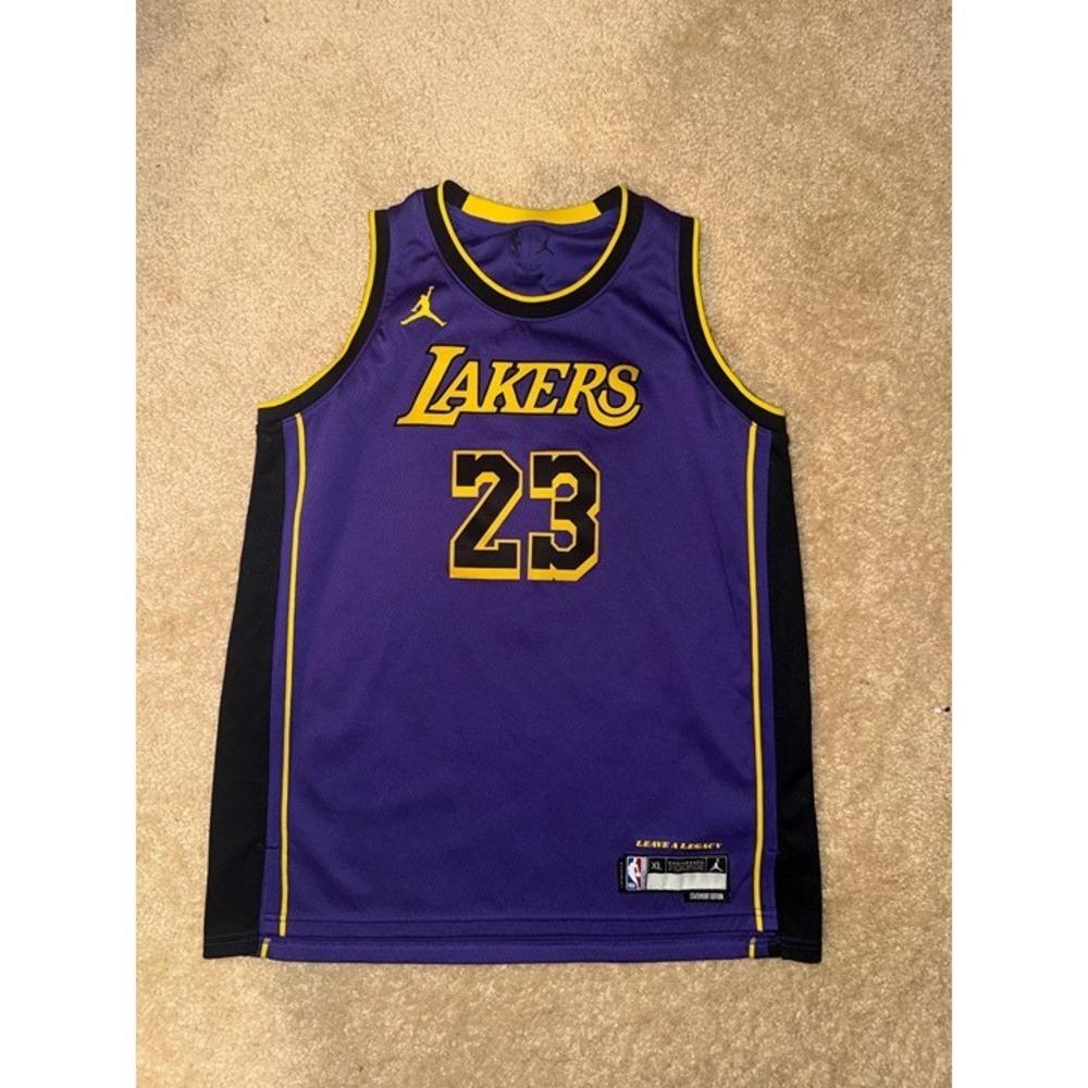 Previously Loved LEBRON JAMES LA Lakers Swingman Jersey #23 Sz XL